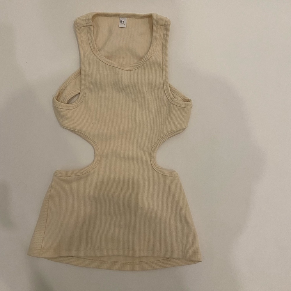 Sexy nude cut out tank top - Picture 3 of 5
